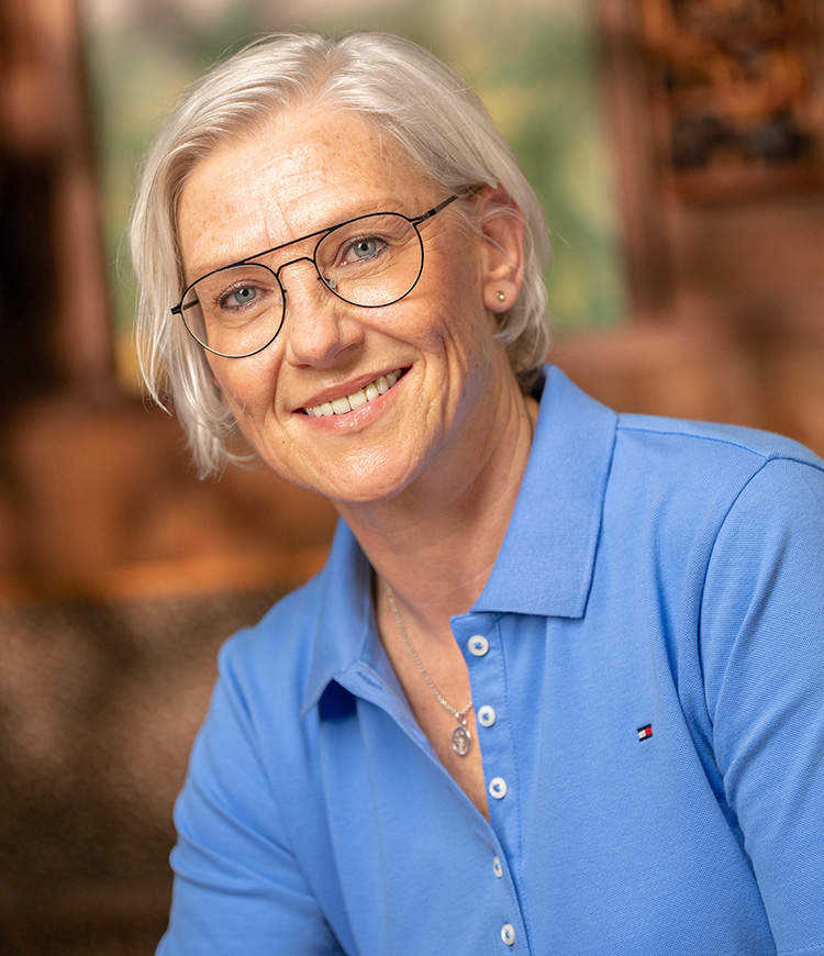 Dr. Dagmar Breiding